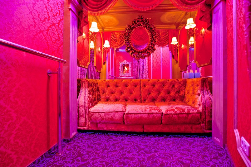 мартин стрип клуб